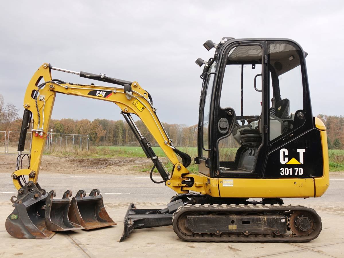 Caterpillar 301.7D for sale - image 1