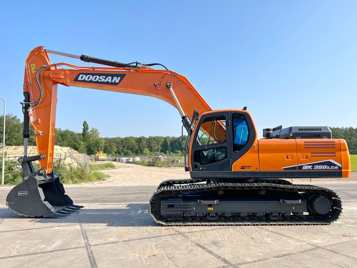 2023 Doosan DX300LCA Excavator