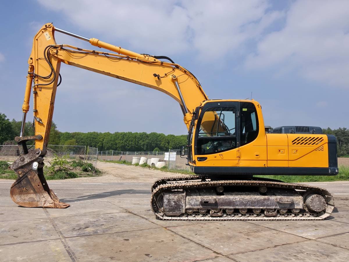 Hyundai R210 LC-9 for sale - image 1