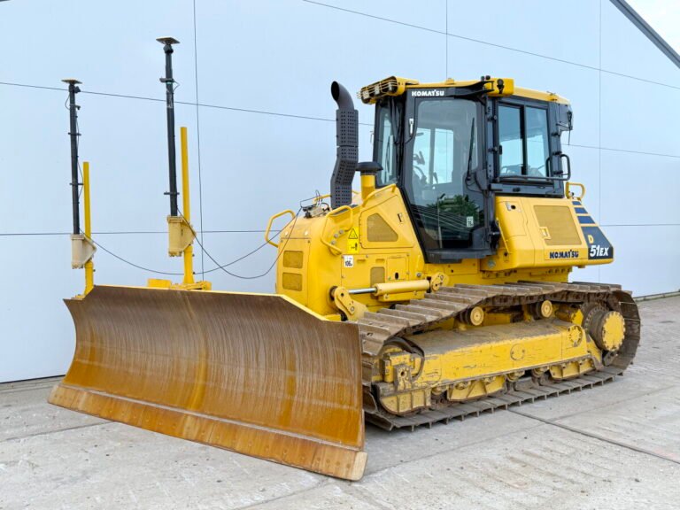 2018 Komatsu D51EX-24 dozer for sale