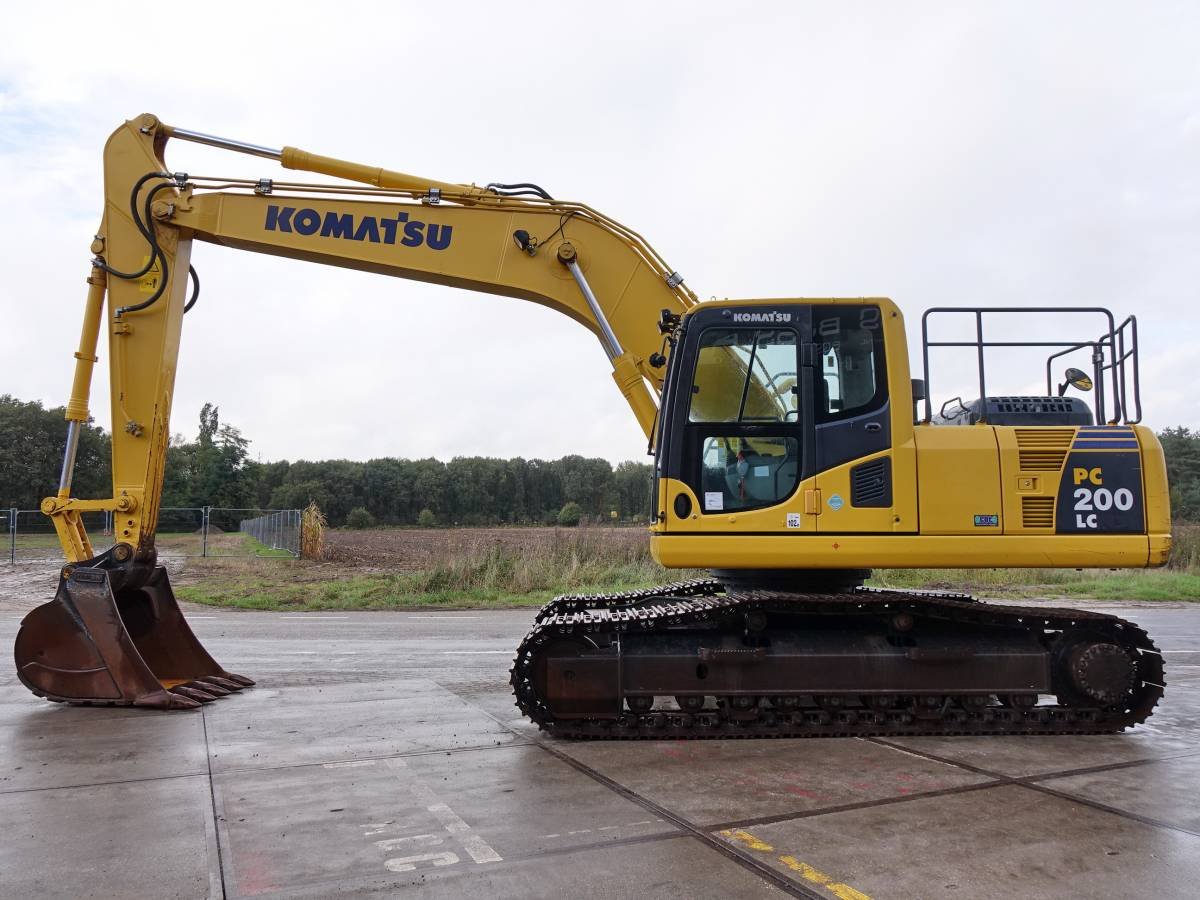 Komatsu PC200LC-8 for sale - image 1