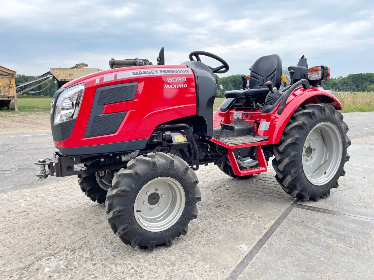 Massey Ferguson 6028 MAX PRO 28HP for sale | Pfeifer Heavy Machinery