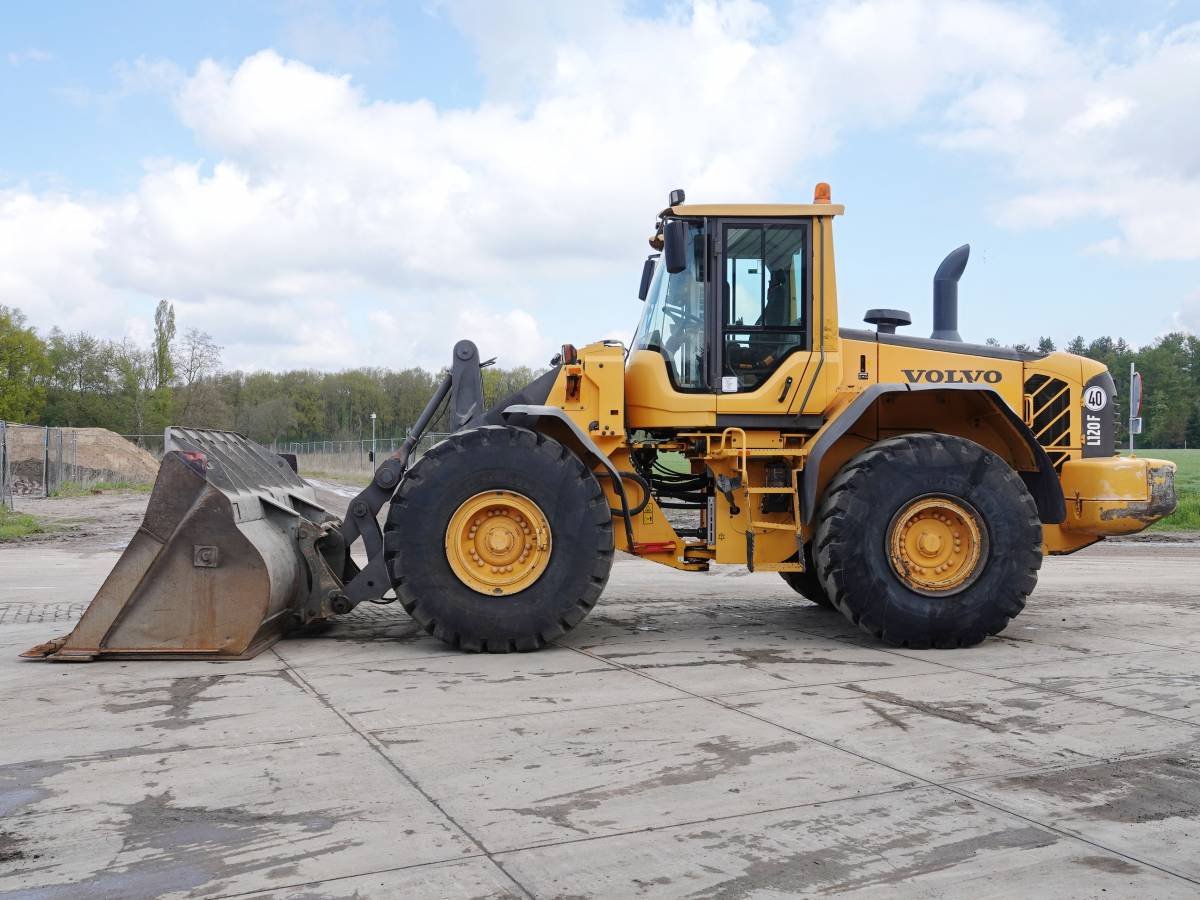 Volvo L120F for sale - image 1