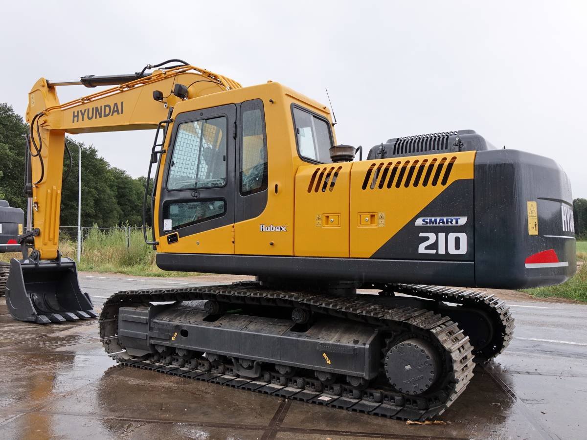 Hyundai R210 for sale - image 2