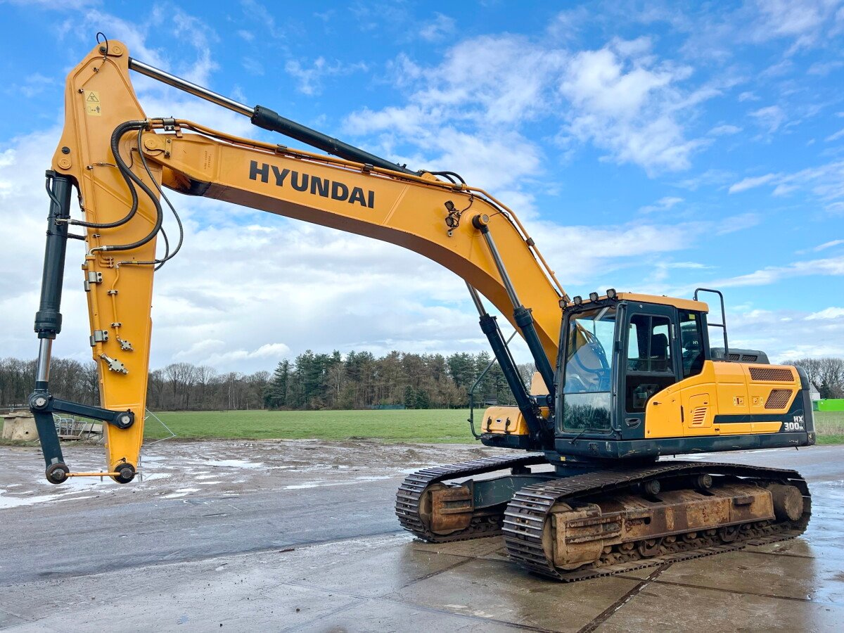 Hyundai HX300NL for sale - image 2