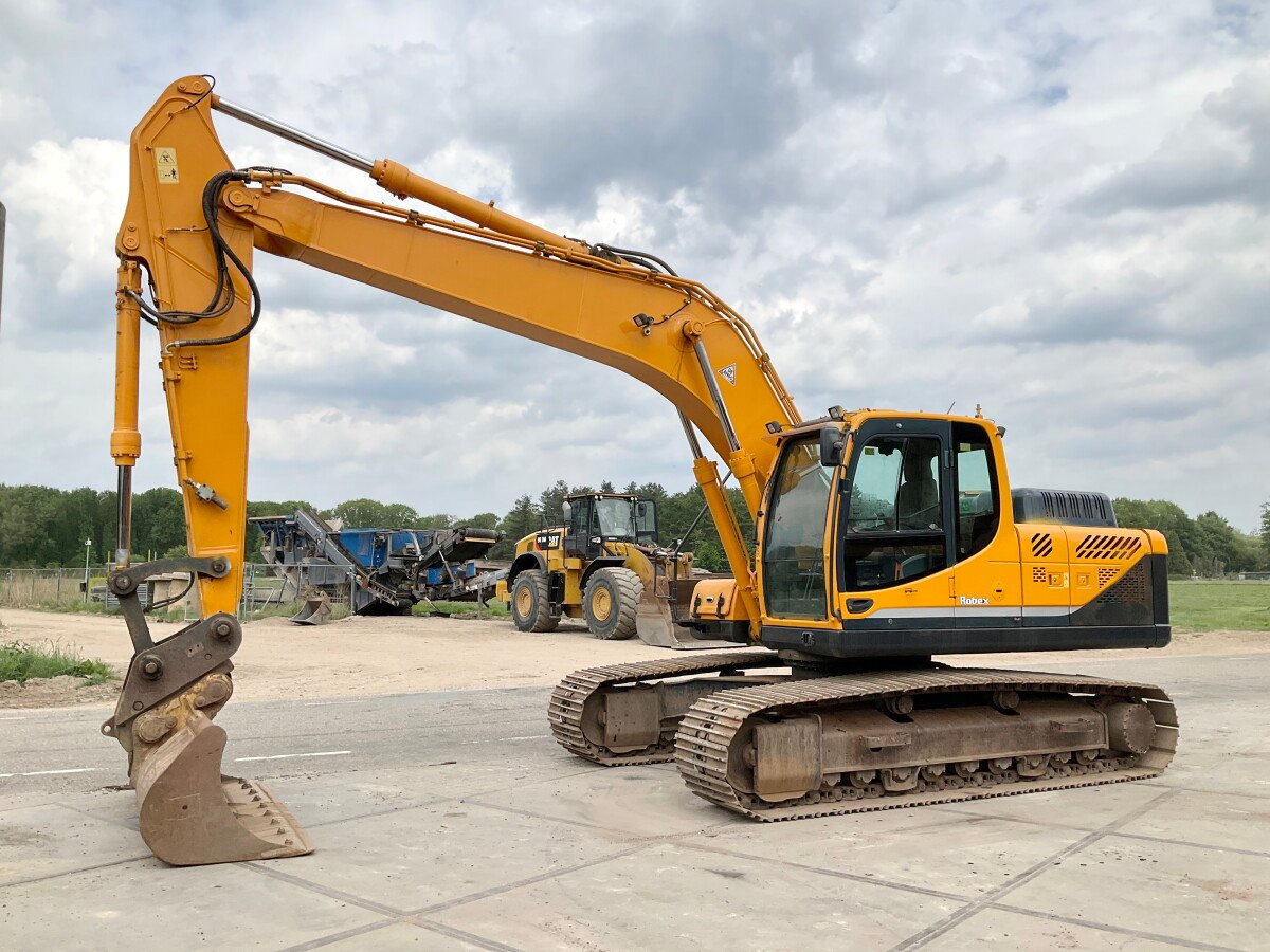 Hyundai R220LC-9A for sale - image 2