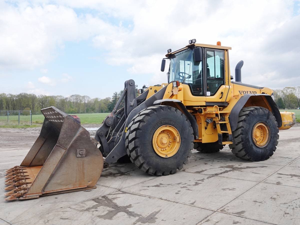 Volvo L120F for sale - image 2
