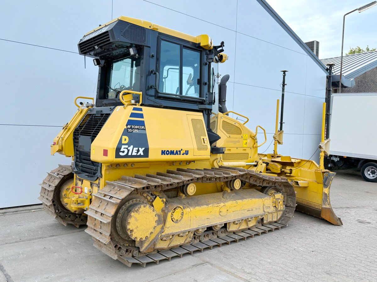 used dozer inspection undercarriage blade