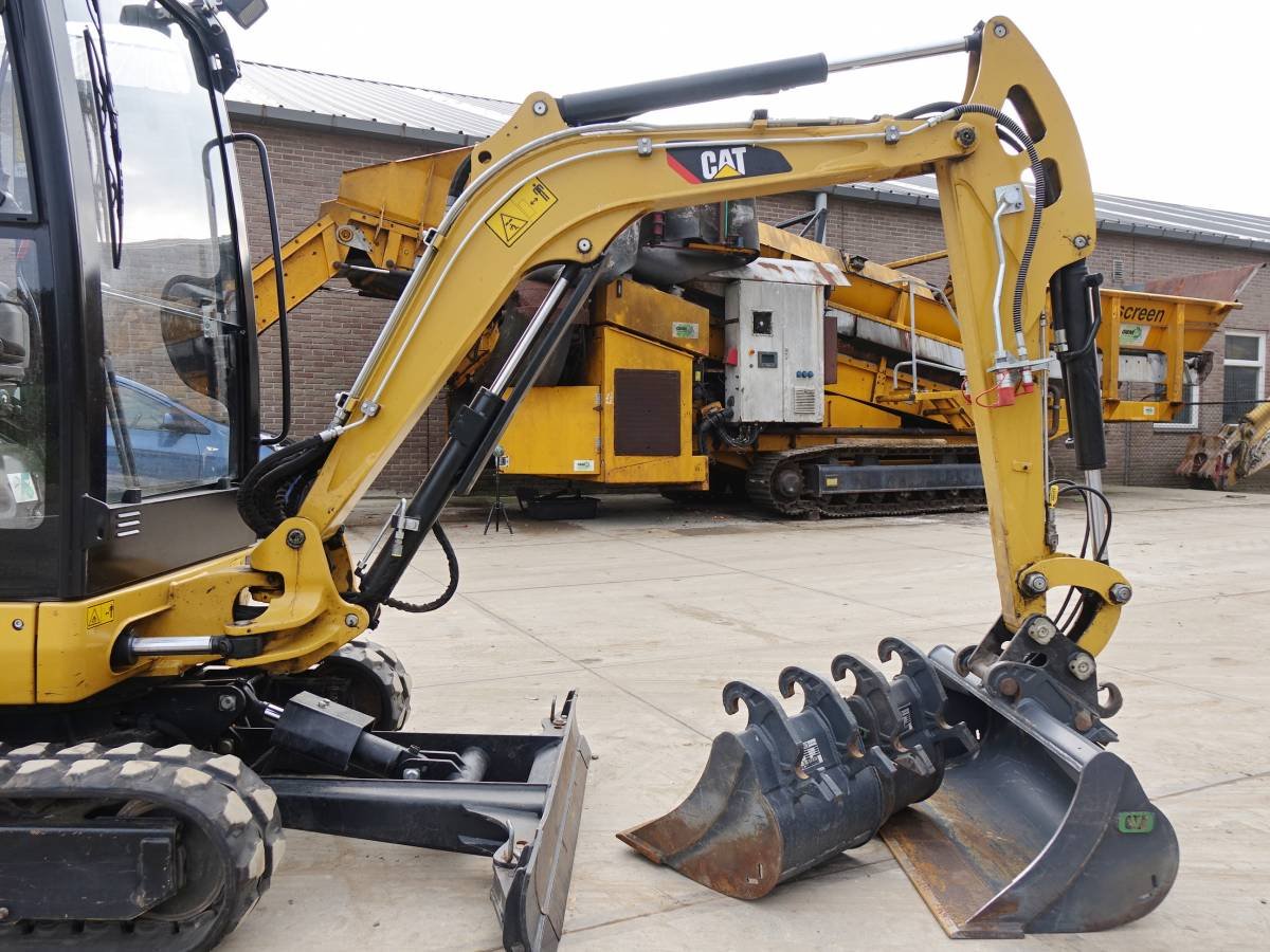 Caterpillar 301.7D for sale - image 3