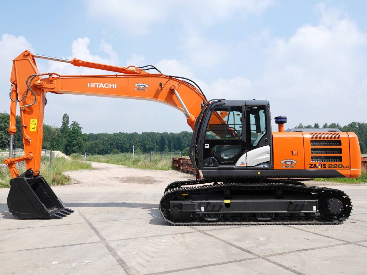 2021 Hitachi ZX220LC Excavator - Low Hours