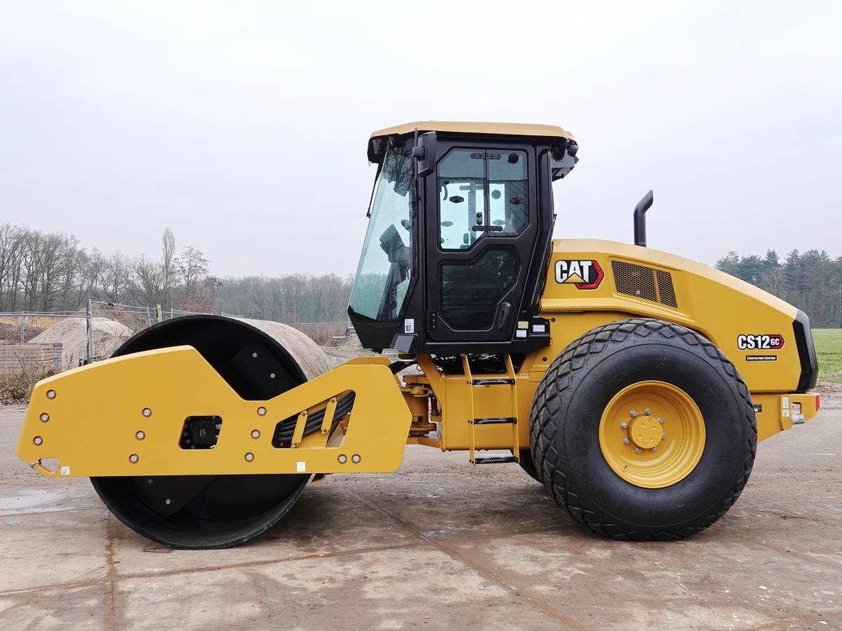 Caterpillar CS12 GC for sale - image 1