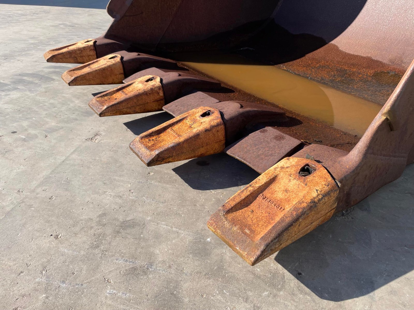 Lehnhoff MS21 connection on used digging bucket for sale, reference PHM-902752