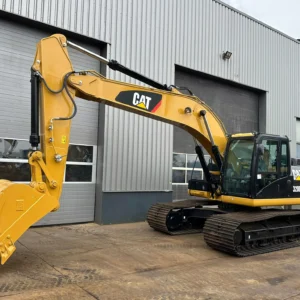 Caterpillar 320D2 excavator