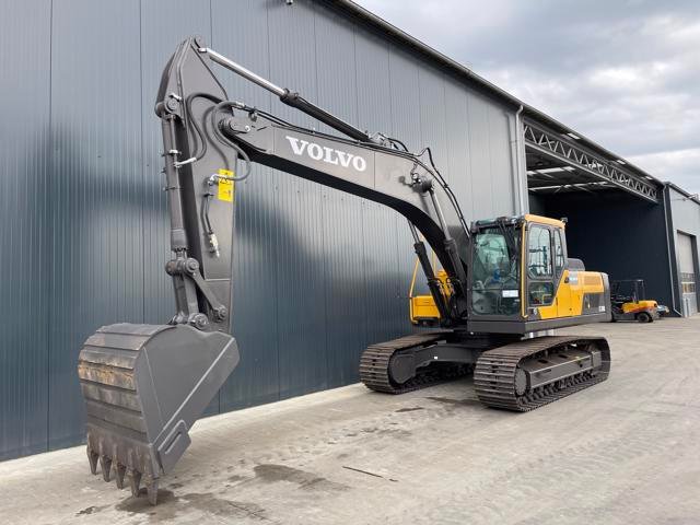 VOLVO EC200D 2021 184176 20 M 1 used heavy machinery Pfeifer Heavy Machinery GmbH