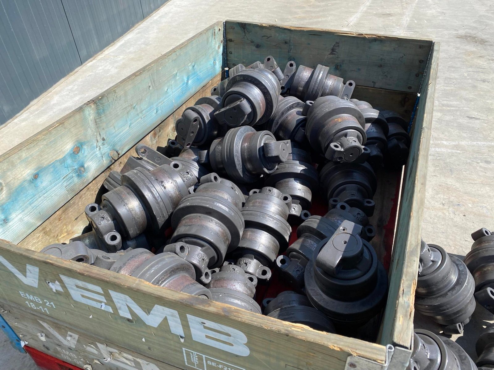 Undercarriage — Volvo — ECR88 BOTTOM ROLLERS used machinery Germany